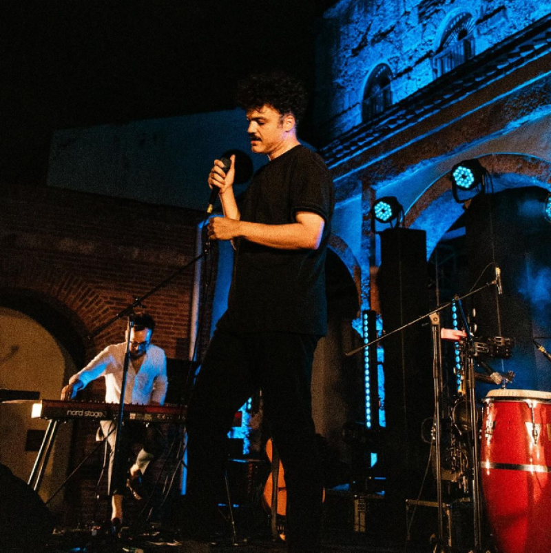 Alex Ferreira durante su concierto del viernes por la noche en la Logia, en la Ciudad Colonial