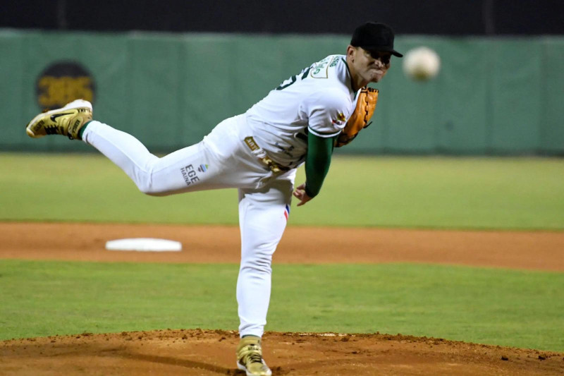 Jorge Martínez blanqueó a los Leones durante cuatro episodios.