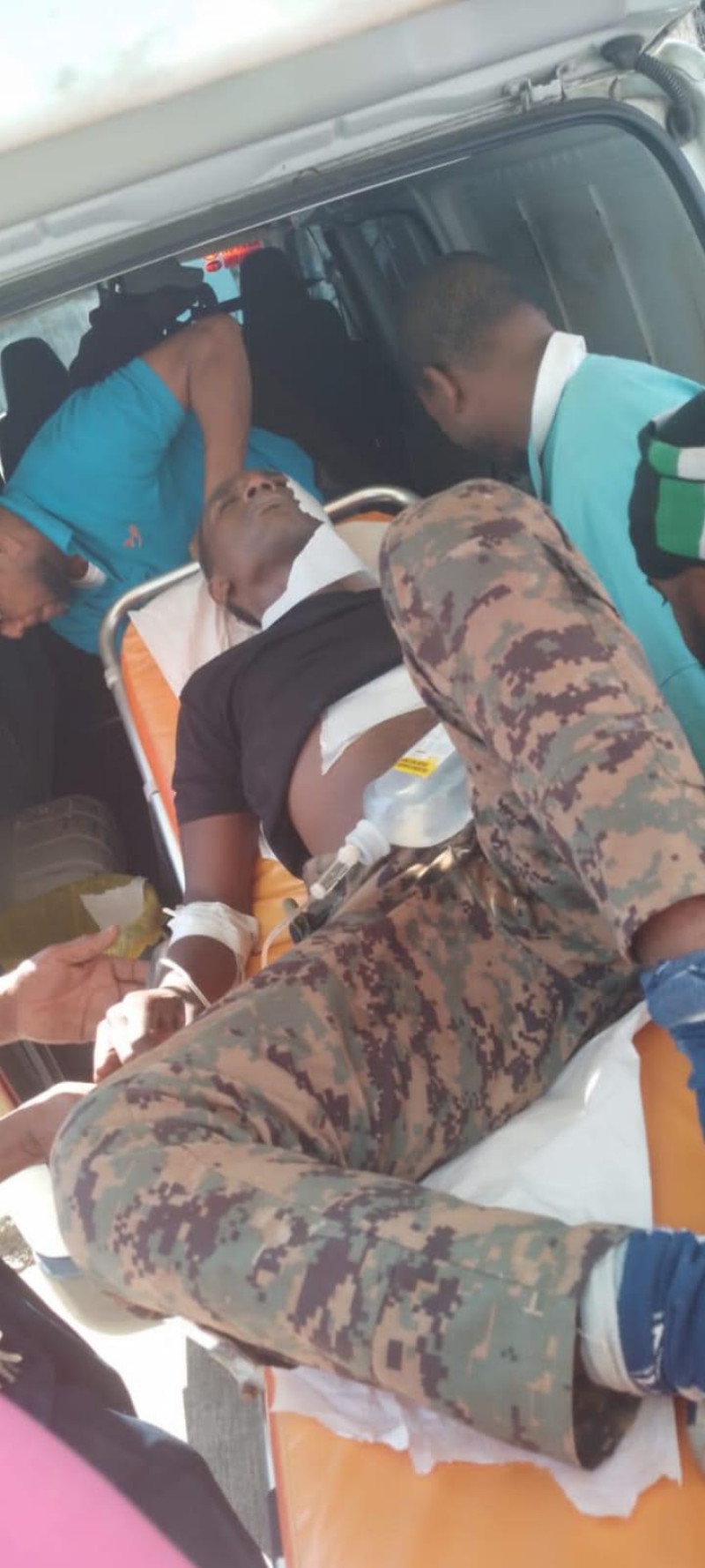Haitianos hieren un soldado del Ejército en la frontera