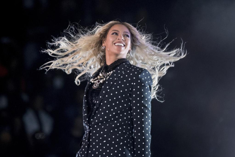 Beyonce actúa en un concierto Get Out the Vote