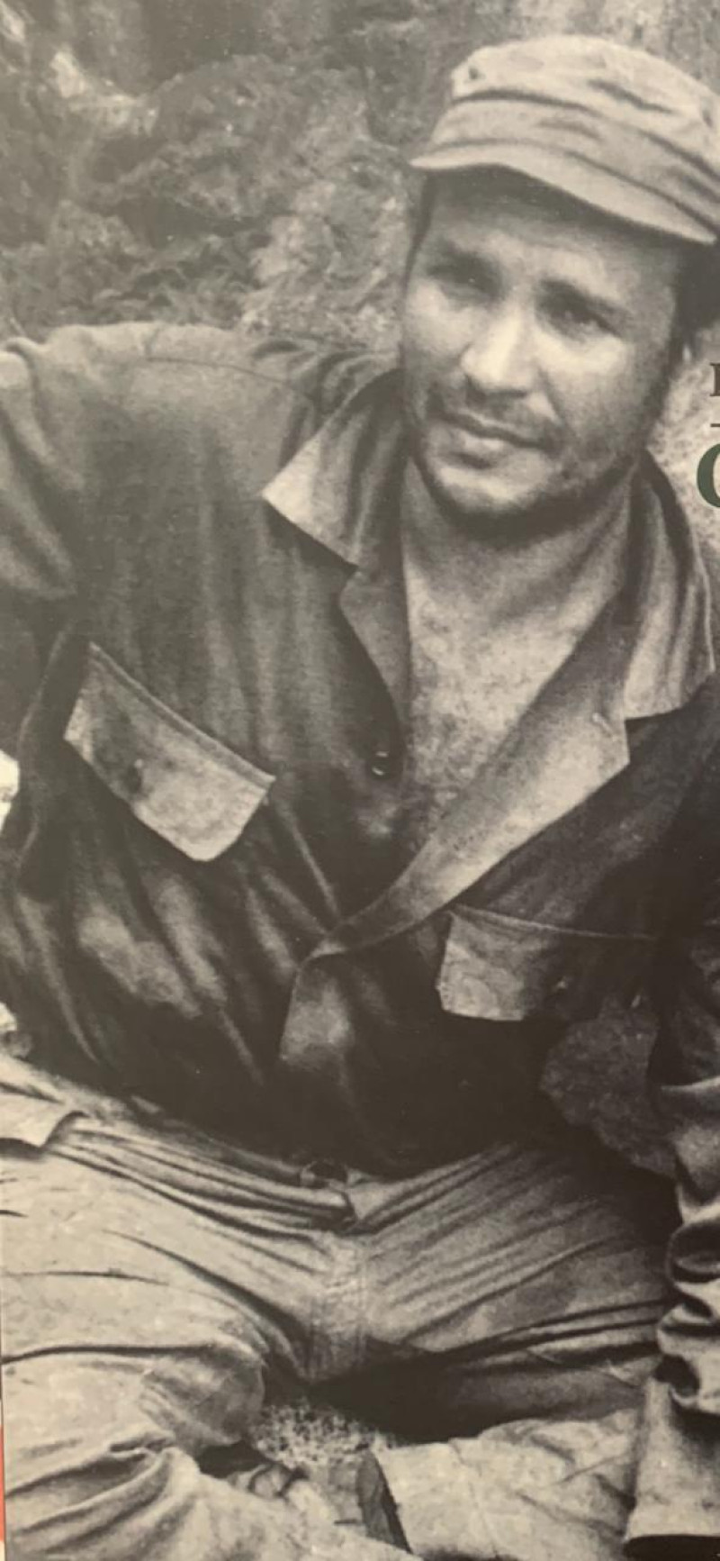 El coronel Francisco Alberto Caamaño Denó en un momento de descanso durante los entrenamientos en las montañas de Cuba, previo al desembarco en Azua, el 2 de febrero de 1973.