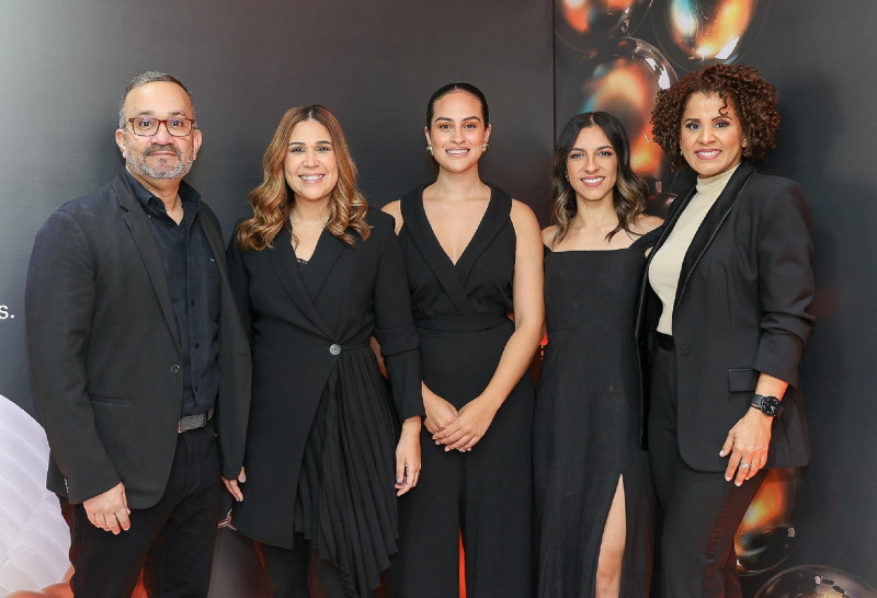 Arnaldo Rodríguez, Ámbar Hernández, Laura Brea, Verónica Vélez y Dayana Rodríguez
