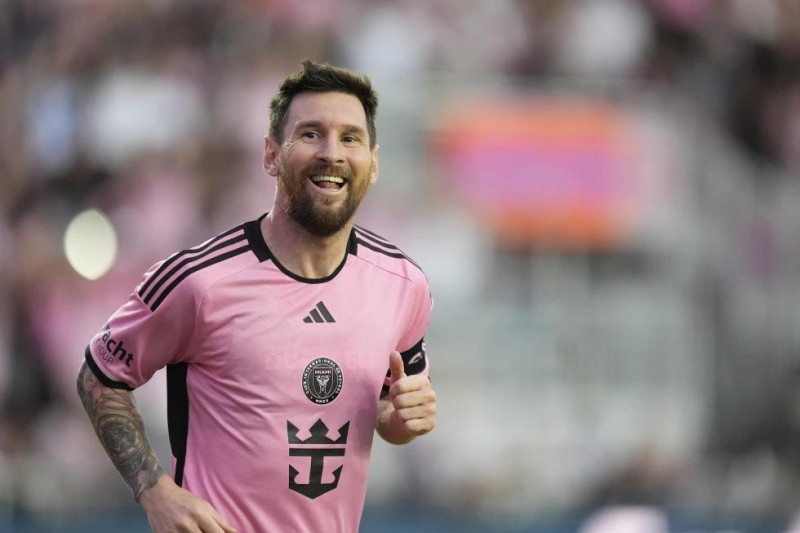 Lionel Messi festeja tras anotar un gol para el Inter Miami ante Orlando City en el partido de la MLS, el sábado 2 de marzo de 2024, ante Orlando City.