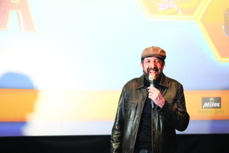 Juan Luis Guerra cuando presentaba su película "Capitán Avispa" ante los periodistas reunidos en Down Town Center.