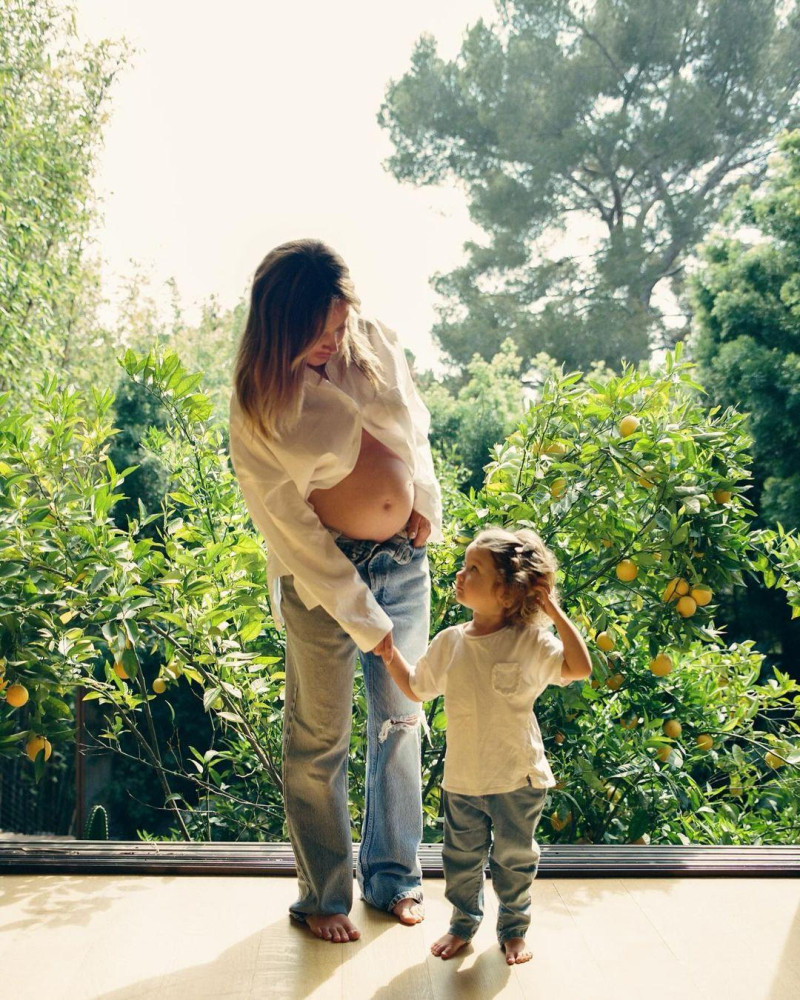 Ashley Tisdale se convirtió en madre por primera vez en el 2021.