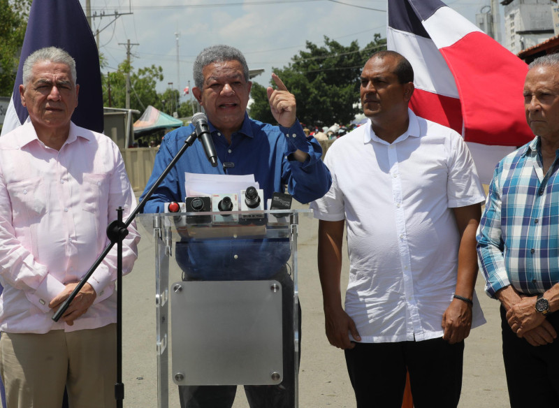 El candidato presidencial de Fuerza del Pueblo, Leonel Fernández, al expresar su oposición a las presiones de Amnistía Internacional contra la República Dominicana.