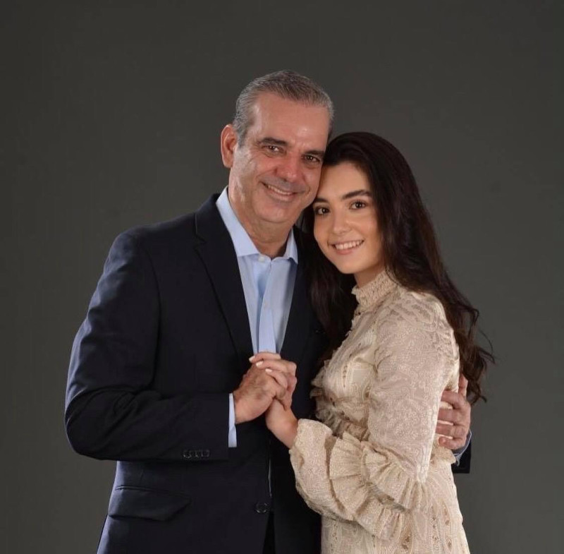 El presidente Abinader y su hija Adriana