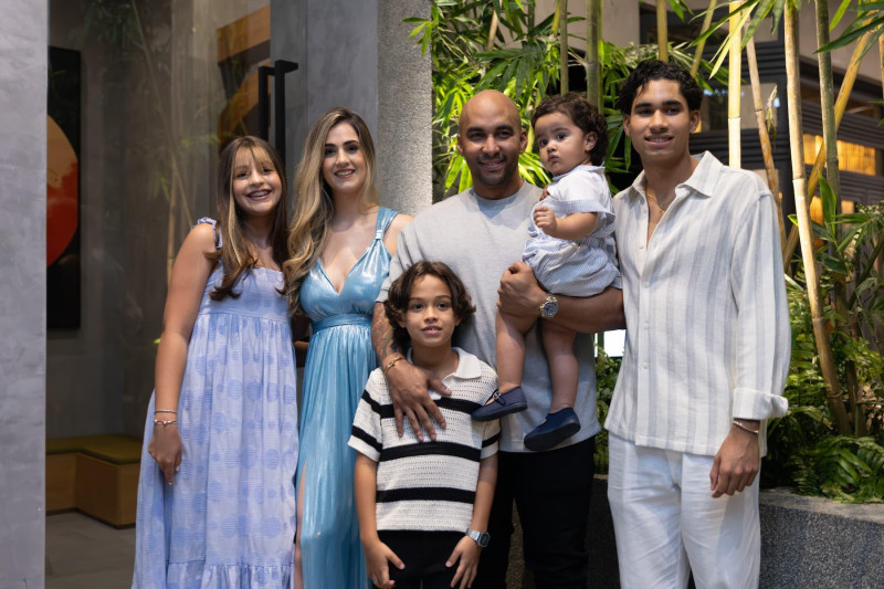 María Alcántara, Florencia Balducci, Sebastian Alcántara, Francy Alcántara, Franco Alcántara y Oliver Alcántara.