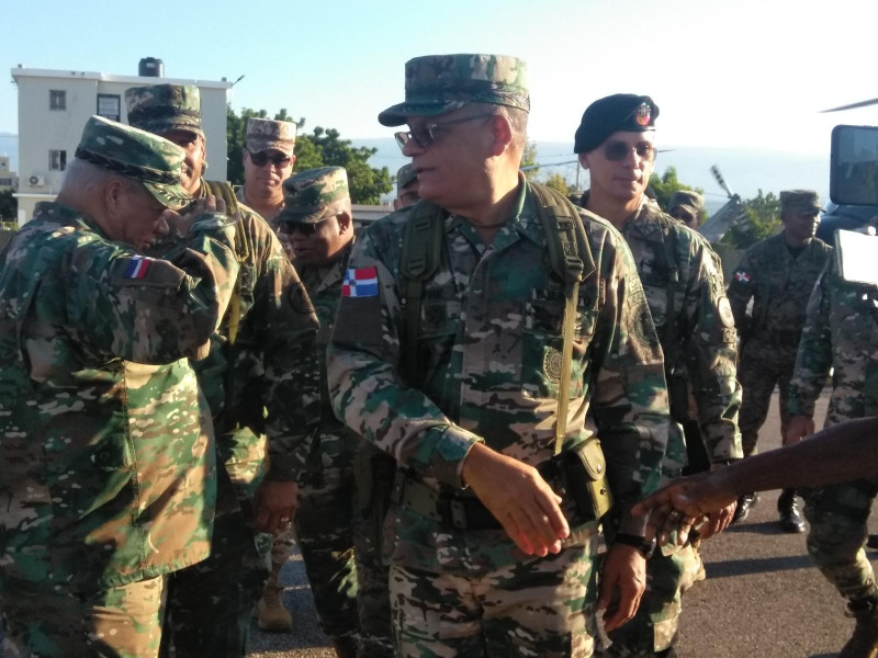 Recorrido del ministro de Defensa