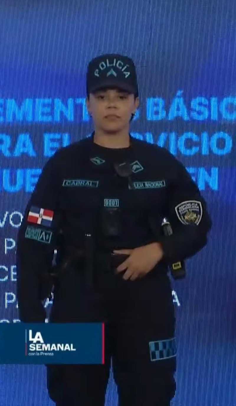 Se informó que al escanear el código QR del uniforme policial saldrá el nombre y el rango del oficial que está supuesto a llevar ese uniforme.