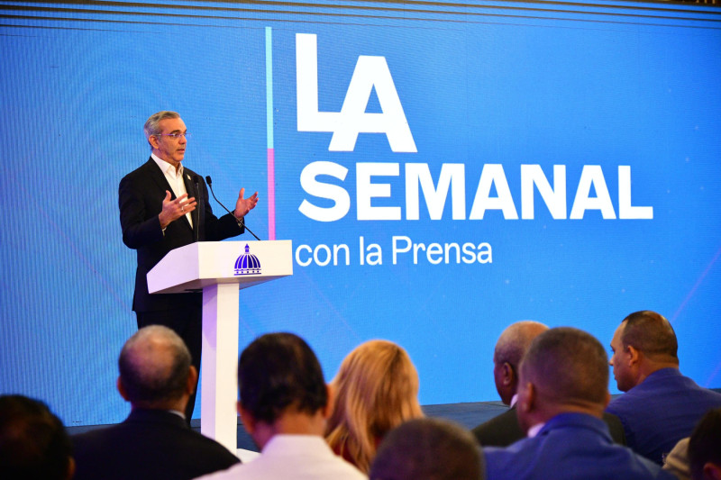 El presidente de la República, Luis Abinader, durante LA Semanal