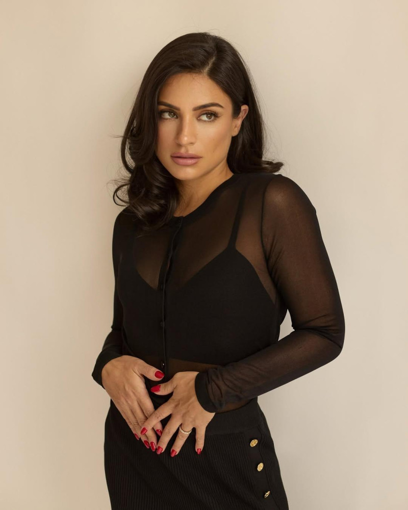 Ana Brenda Contreras anuncia que está embarazada.