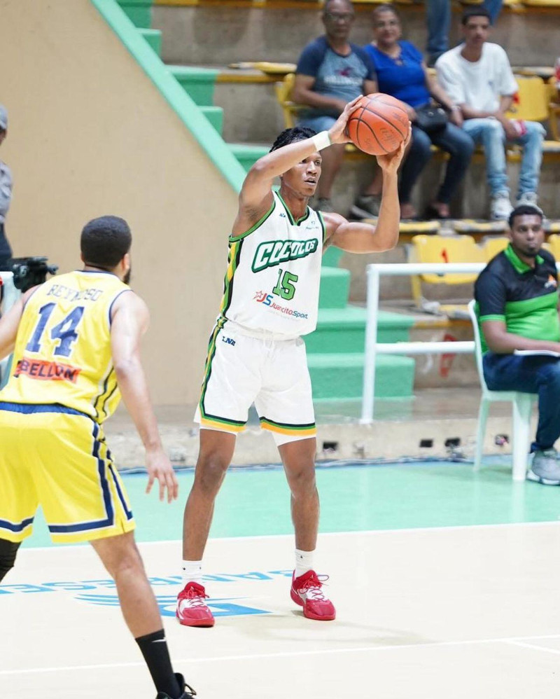 Luis Martínez es uno de los jugadores principales de los Soles del Este.