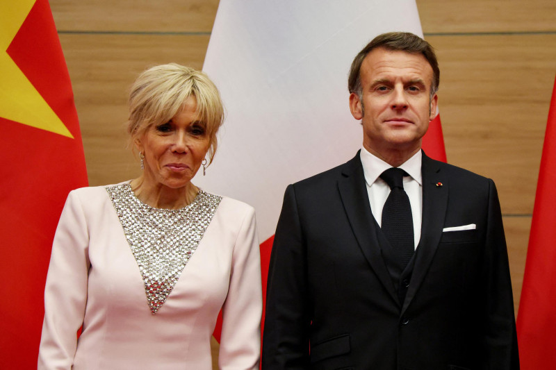 El presidente de Francia, Emmanuel Macron y Brigitte Macron