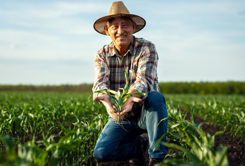 Conocer la labor del agricultor nos acerca a estos guardianes de la Tierra.