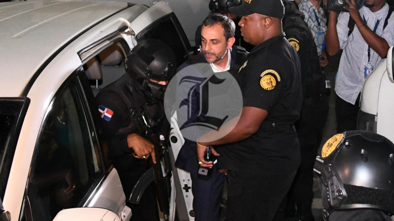 Antonio Espaillat cuando fue llevado al Palacio de Justicia