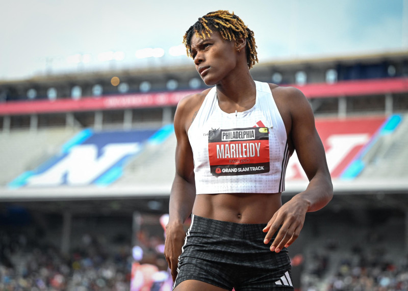 Marileidy Paulino durante la tercera parada del Grand Slam Track en Filadelfia.