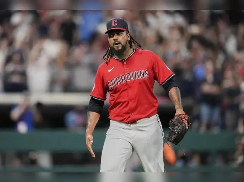 Emmanuel Clase y estar supuestamente involucrado en asuntos de apuestas ha sido perjudicial para los Guardianes.