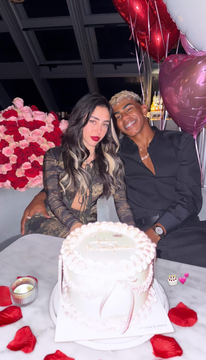 Nicki Nicole junto a Lamine Yamal en su cumpleaños.