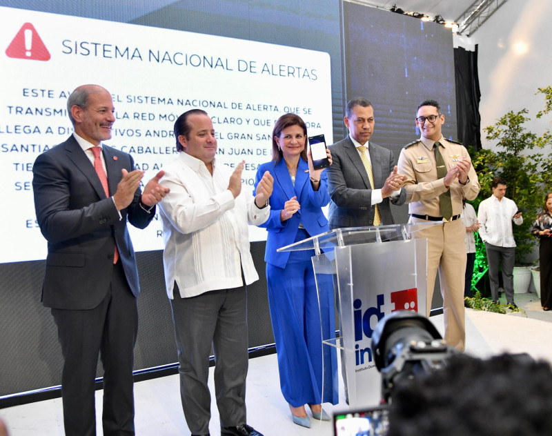 La vicepresidenta de la República, Raquel Peña, activó la primera fase del Sistema Nacional de Alertas.