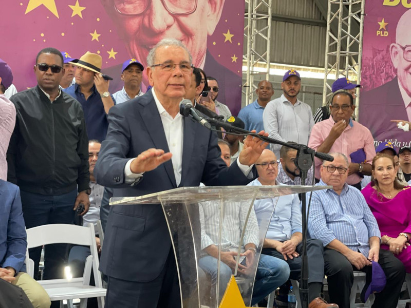 Expresidente Danilo Medina, durante encuentro con peledeístas en Santiago.