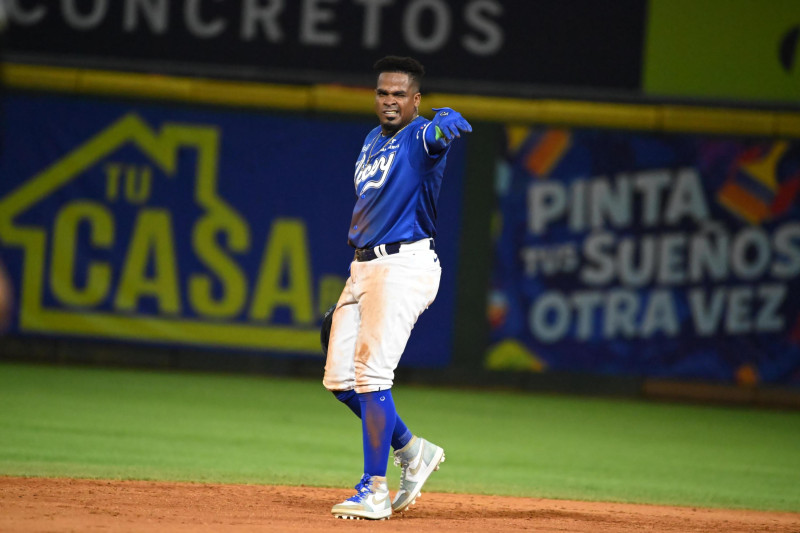 Domingo Leyba empujó una de las carreras de los azules
