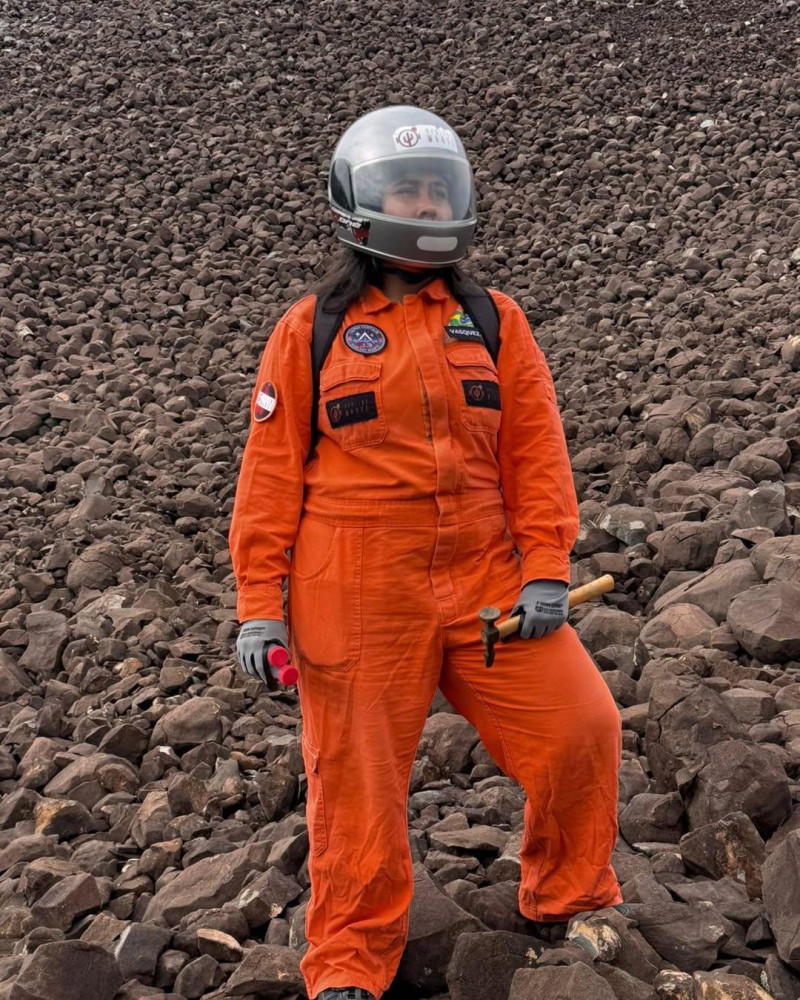 Alba Vázquez se ha convertido en la primera dominicana en participar como astronauta análoga en una misión internacional