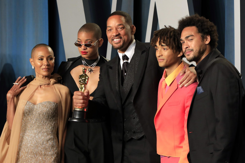 La familia de Will Smith al completo. De izquierda a derecha, Jada Pinkett-Smith, Willow Smith, Will Smith, Jaden Smith y Trey Smith. EFE/EPA/NINA PROMMER