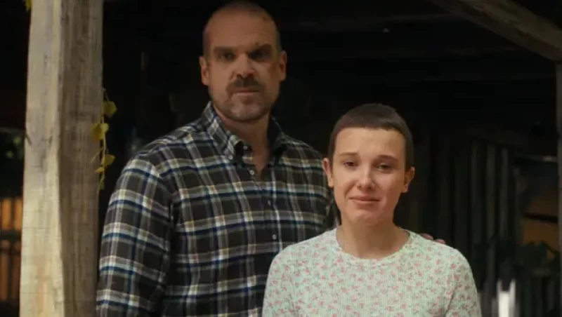 Millie Bobby Brown y David Harbour