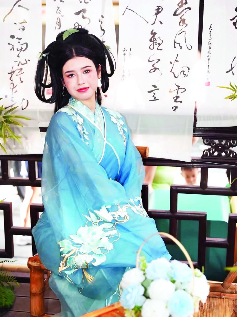 Yuyu Jáquez Huang tiene un disco y dos libros publicados.