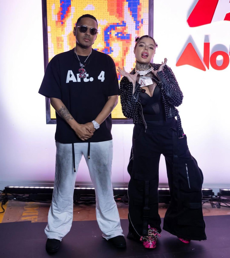 Santiago Matías y Melissa Gate.