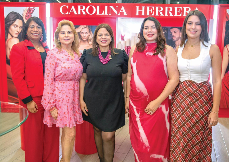 Virginia Báez, Ángela Rodríguez, Elizabeth Robles, Pamela Huerta y María Josefina Vasconez.