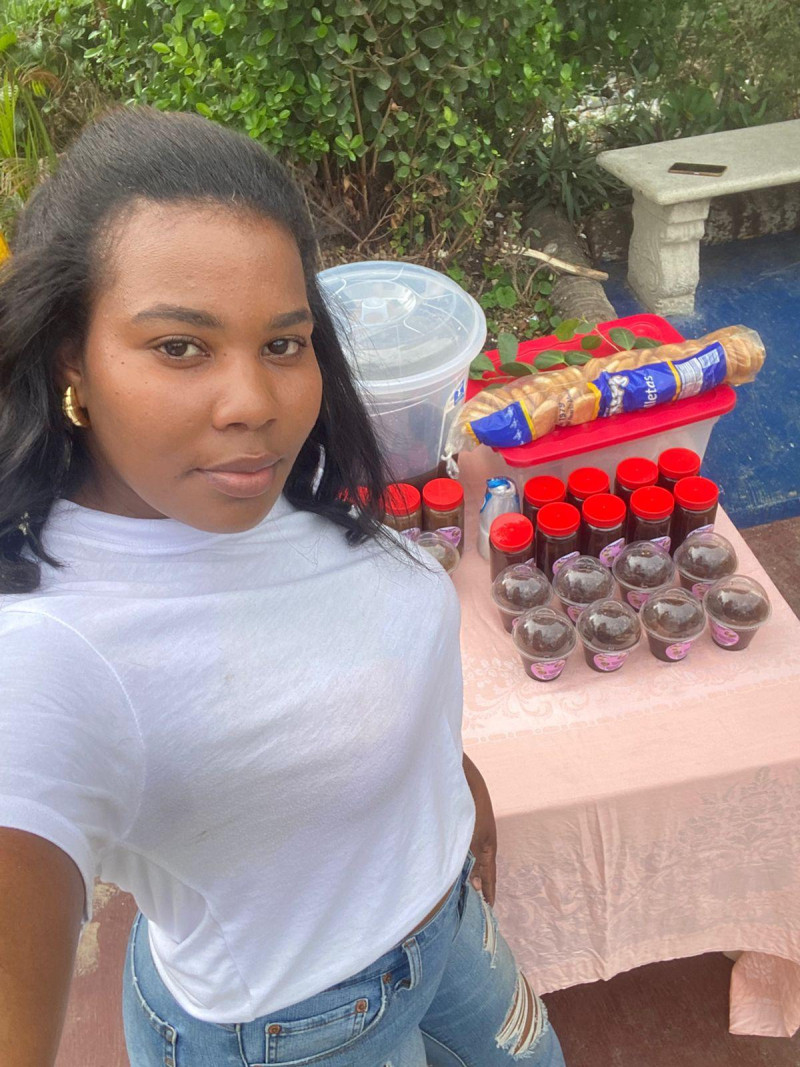 Marianyi Rosario puso un negocio para costear las terapias y medicamentos de su hijo