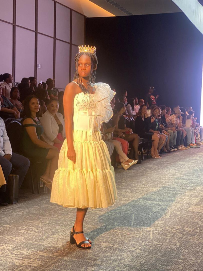 Stephora Anne-Mircie Joseph en su rol de modelaje.