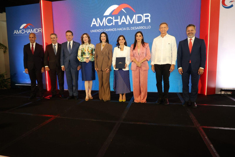 La diplomática estadounidense Leah Francis Campos destacó la relación bilateral y dijo que su primera visita a una empresa dominicana será al Central Romana.