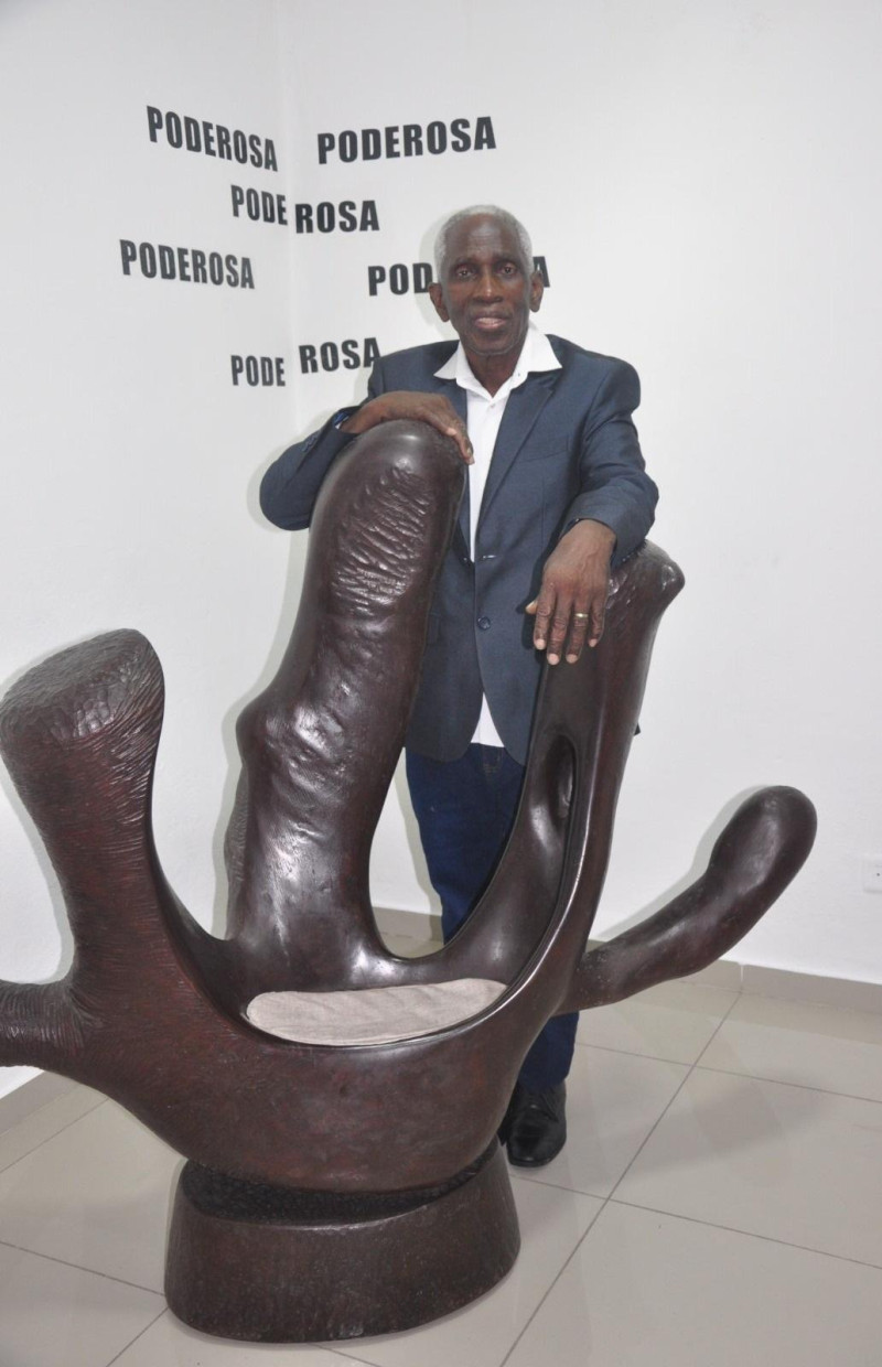 Cabral recordó que desde el inicio de su carrera ha buscado explorar elementos esenciales de la vida.