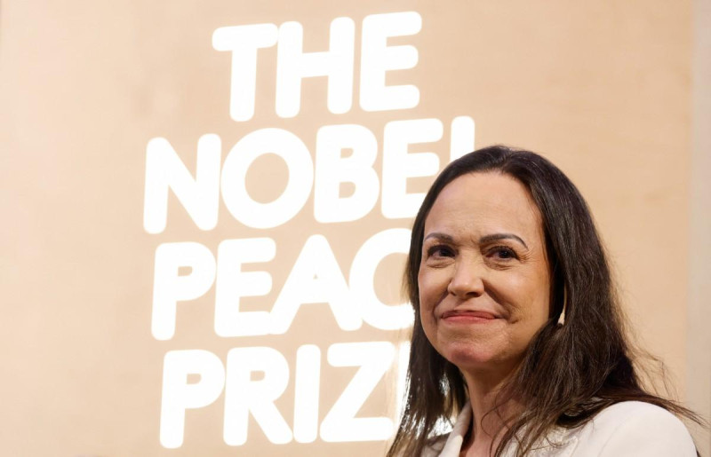 La Premio Nobel de la Paz, María Corina Machado, pronuncia una conferencia de prensa en el Grand Hotel de Oslo, Noruega, el 11 de diciembre de 2025.