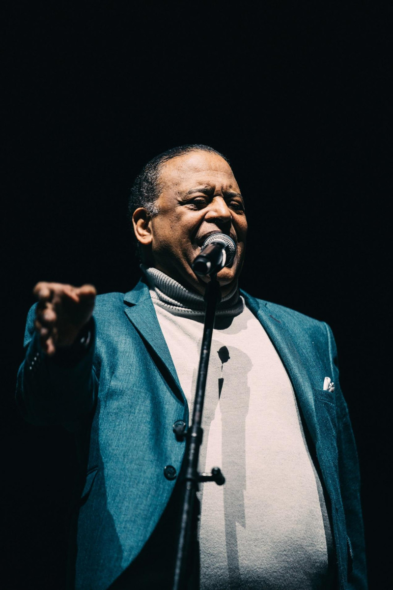 Wilfrido Vargas cantó en la "Noche caribeña" en Santo Domingo, donde Rauw Alejandro fue estrella de la jornada festiva.