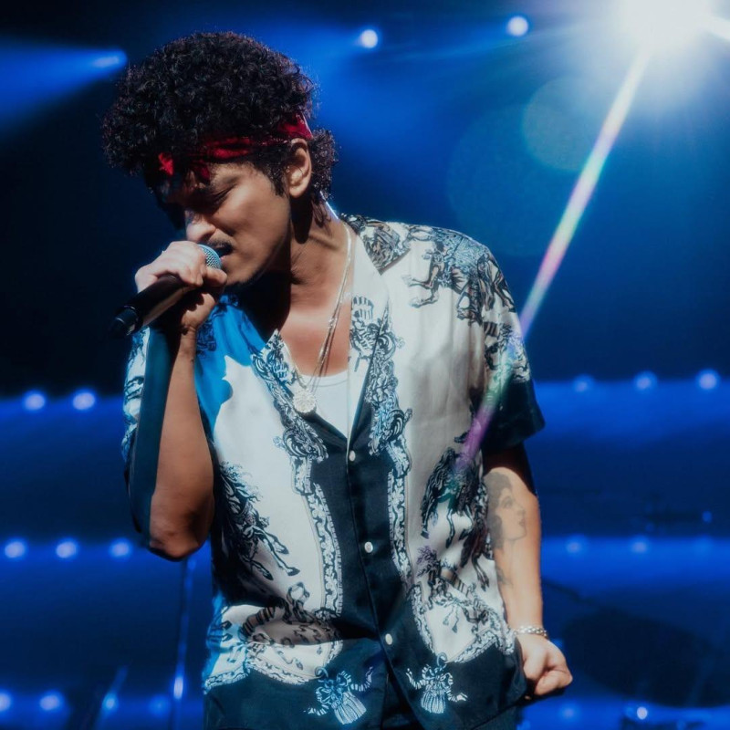 Imagen de Instagram del cantante y compositor estadounidense Bruno Mars, durante un concierto.