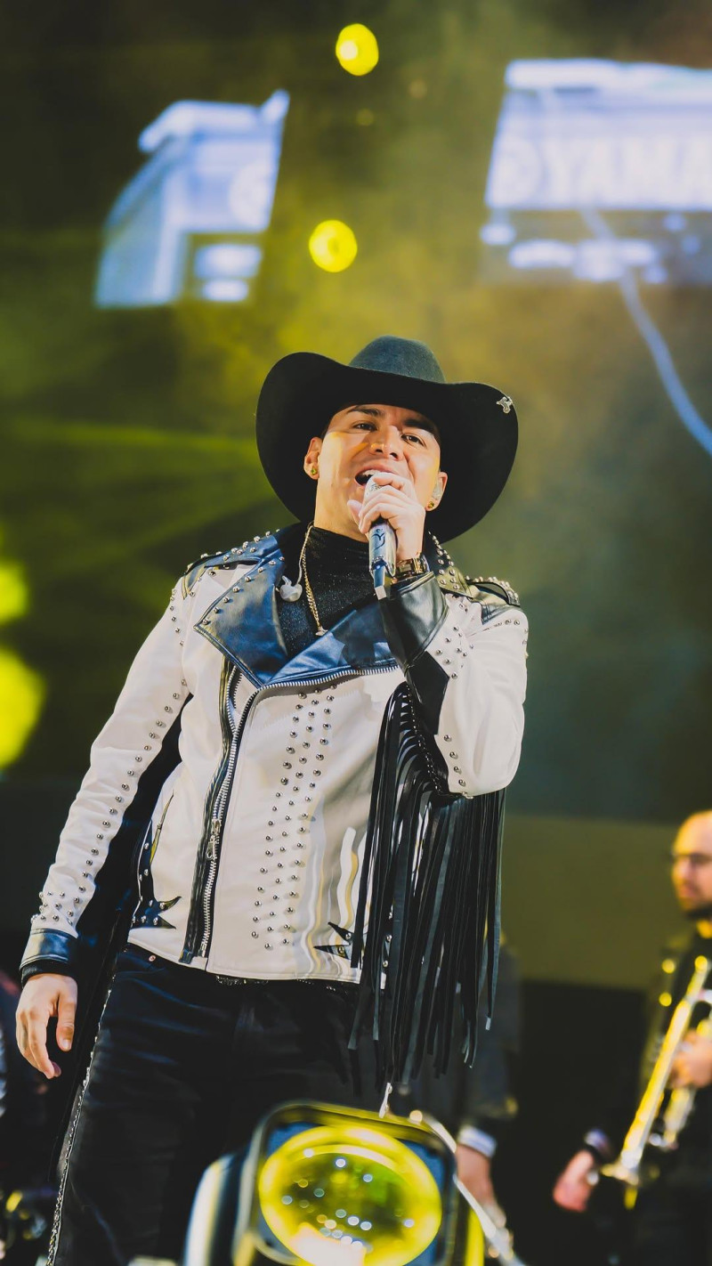 Yeison Jiménez durante uno de sus conciertos en diciembre.