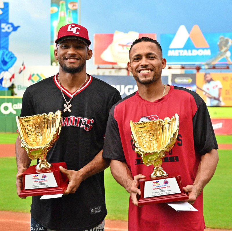 Johan Rojas y Gustavo Núñez fueron dos de los ganadores del Guante de Oro de la Lidom.