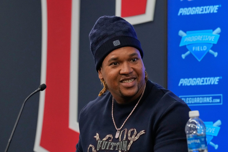 José Ramírez, antesalista de los Guardianes de Cleveland, sonríe durante una conferencia de prensa el jueves 29 de enero de 2026