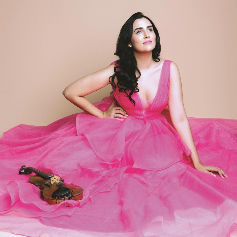 La violinista Aisha Syed proyecta un 2026 activo con una gira mundial de conciertos.