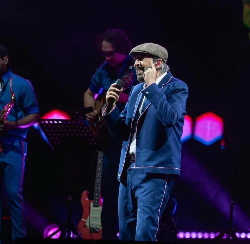 Juan Luis Guerra en su concierto en el Estadio Cibao en Santiago de los Caballeros, República Dominicana, el 20 de febrero de 2026.