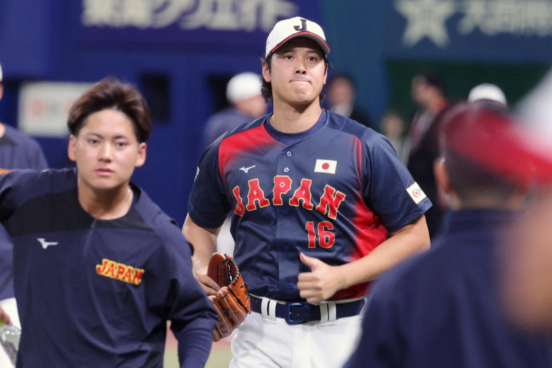 Shohei Ohtani participa en un entrenamiento previo a los partidos de preparación en el Vantelin Dome Nagoya el 26 de febrero de 2026, antes del Clásico Mundial de Béisbol