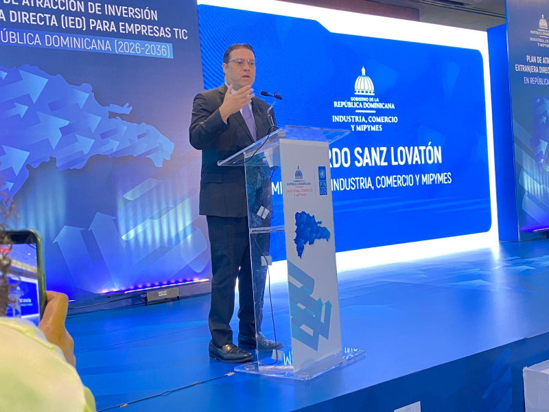 El ministro de Industria y Comercio en el lanzamiento para el plan de empresas TIC.