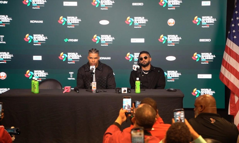 Juan Soto junto a Fernando Tatis Jr. pospartido del Clásico Mundial de Béisbol 2026 en la ciudad de Miami, Estados Unidos.