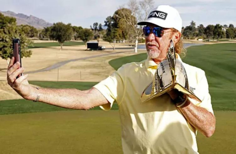 Miguel Ángel Jiménez tiene 13 hoyos en uno (dos de ellos en un mismo torneo el mismo fin de semana) siendo el jugador que acumula mayor número en su carrera.