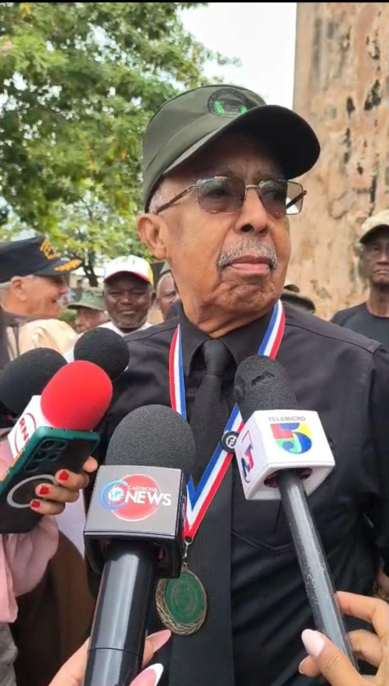 El presidente de la Fundación de Militares Constitucionalistas del 24 de Abril de 1965, Andrés Fortunato