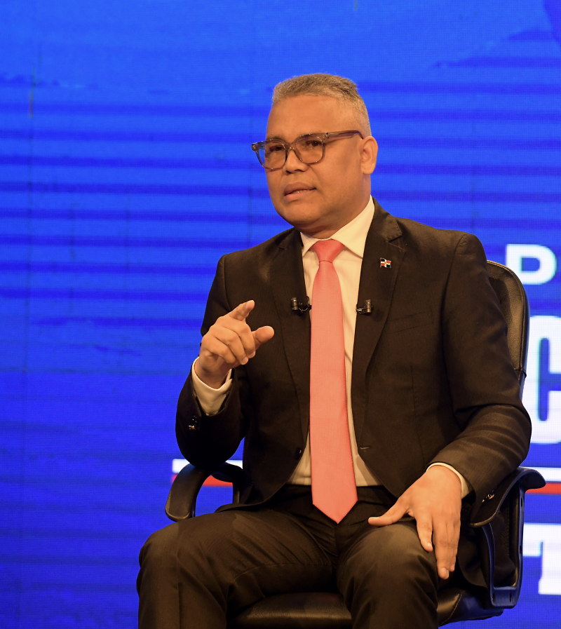 Carlos Peña Batista.